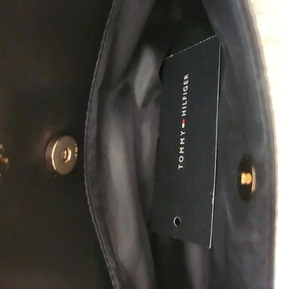 Tommy Hilfiger Black Shoulder Bag with Gold Accent - Picture 4 of 7